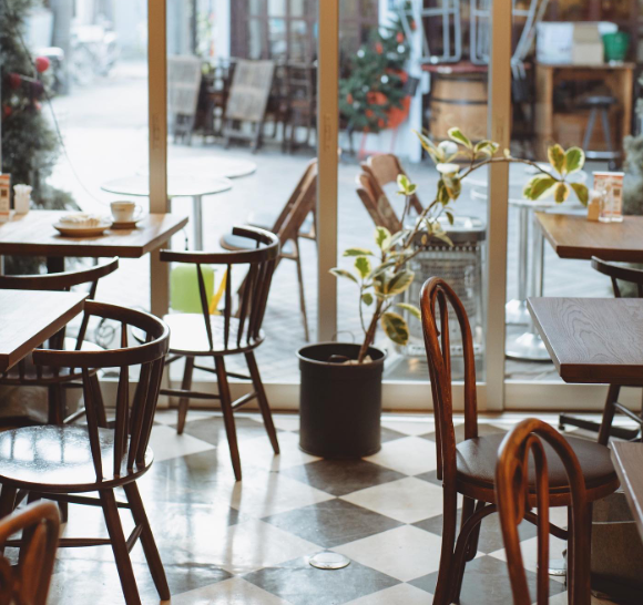 なごのやの店内
