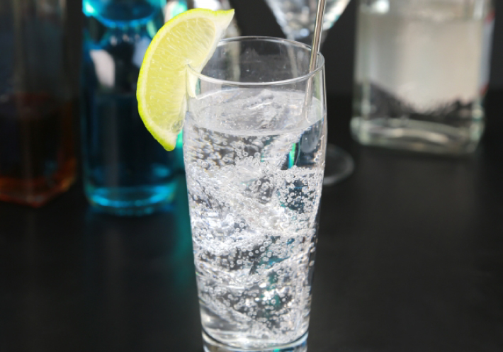 ジンソーダ(ジン+炭酸水)