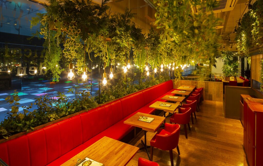 猿カフェ ルーセントタワー店