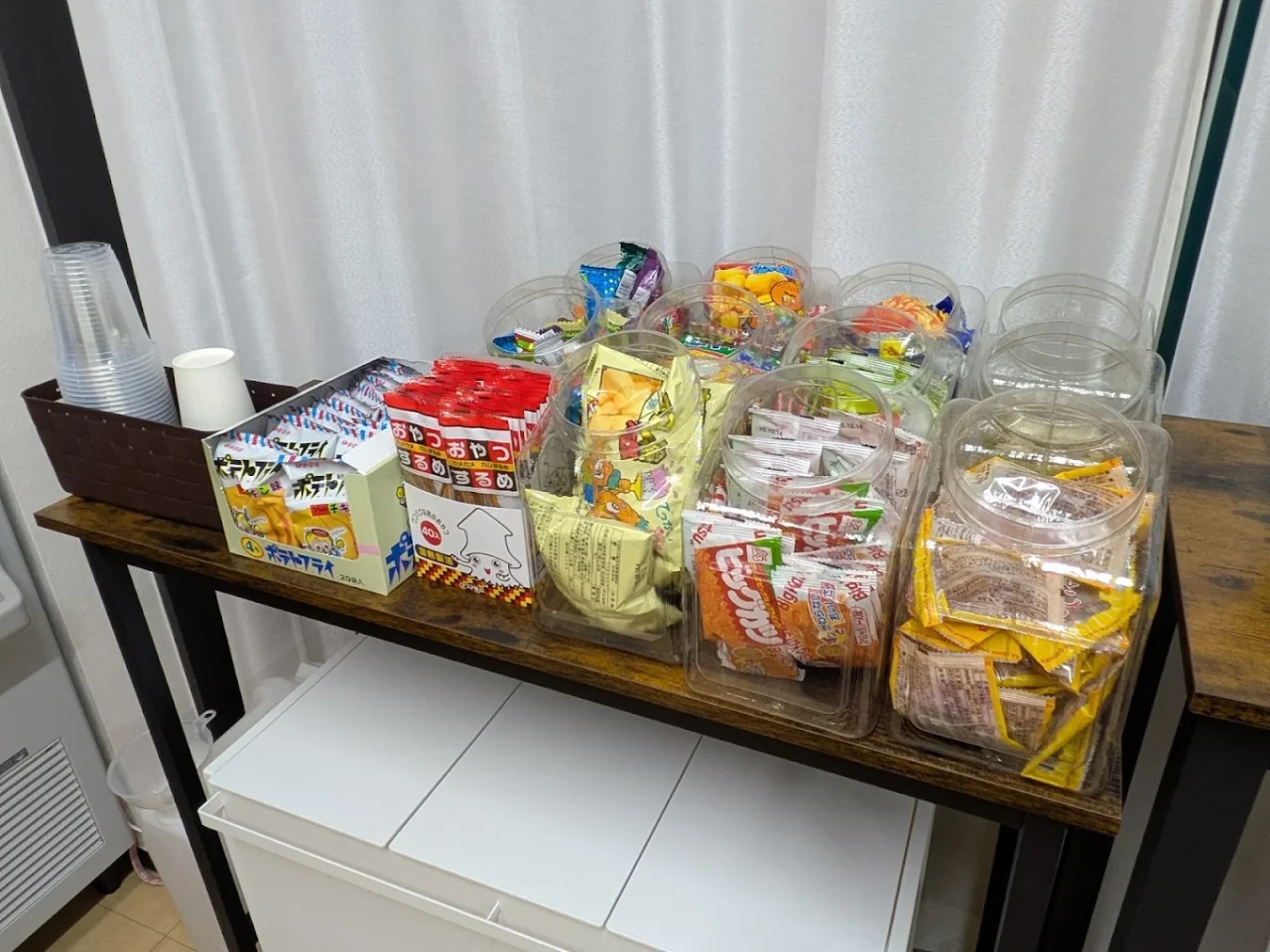 お菓子が食べ放題